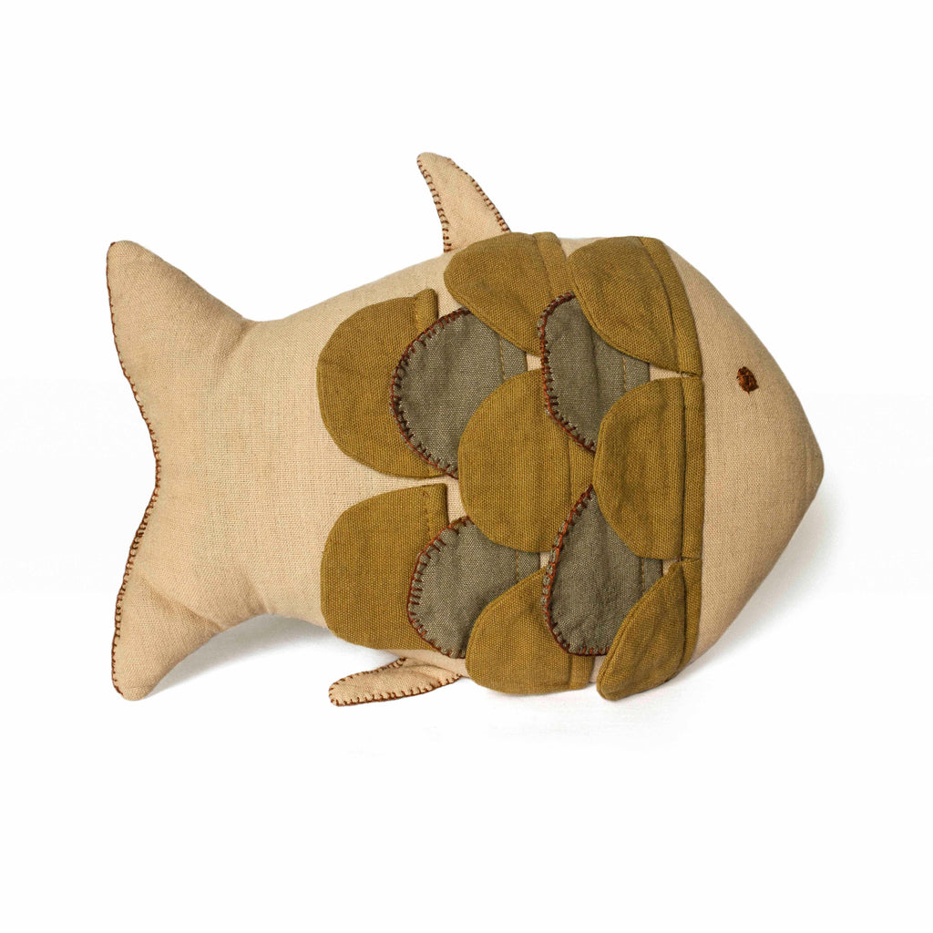 Riyaz Fish Pillow - Project Três