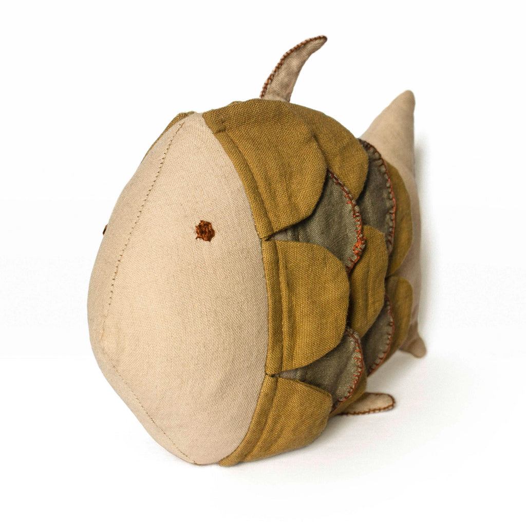 Riyaz Fish Pillow - Project Três